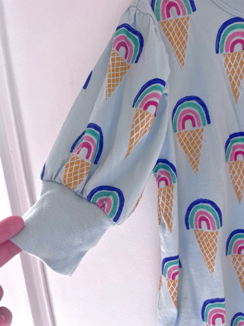 Tea Collection Rainbow Ice Cream Cone Lightweight Sweatshirt, Like New - Picture 4 of 10